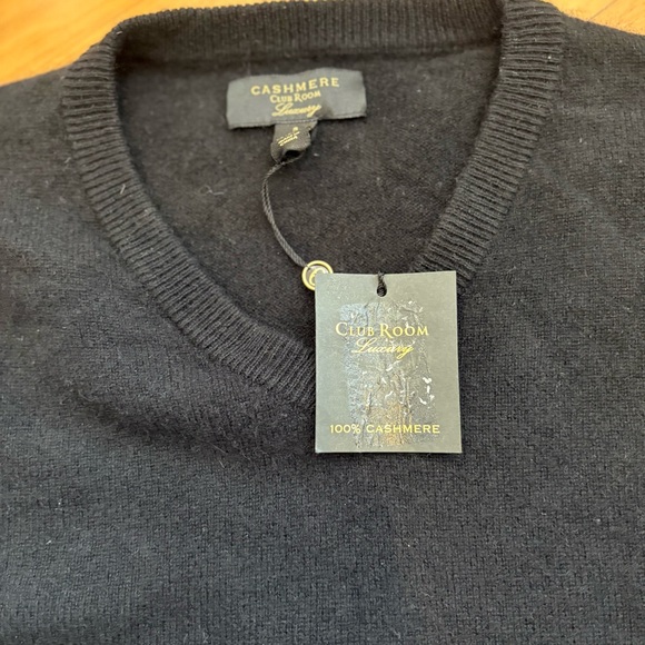 NWT Men’s Club Room Black V-Neck 100% Cashmere Sweater Sz Small Rtl $149 2-Ply - Picture 11 of 13
